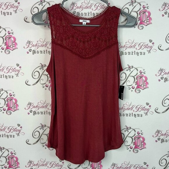 Ardene tank top crochet style detail lace red Burgundy Lace Tank Top - Picture 1 of 7